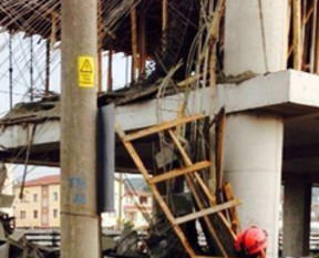 Sakarya Arifiye'de istasyon çöktü