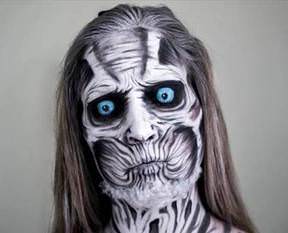 İstediği film ve oyun karakterine çeviriyor