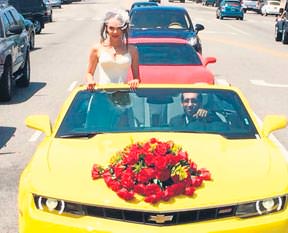 Los Angeles'ta düğün konvoyu