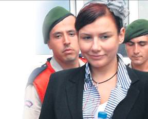 İnternette sekiyor!