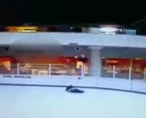 Buz pistine böyle çakıldı