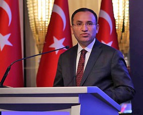 Zekeriya Öz'e büyük şok