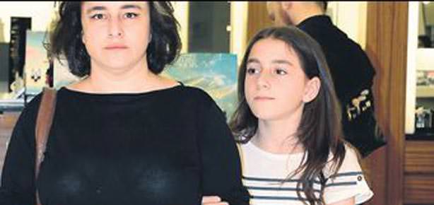 Analı-kızlı alışveriş