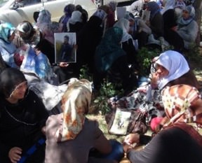 Annelerden Demirtaş'a tokat gibi yanıt!