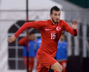 Beşiktaş, Oğuzhan ve Necip ile sözleşme uzattı