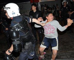 O çocuk hırsızlık yaparken yakalandı!