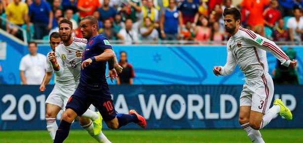 Hollanda, İspanya’ya acımadı!