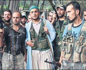 Türkmenler için gönüllü yağıyor