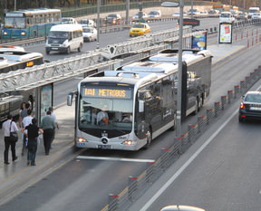 Metrobüsün bu durağı kapatılıyor!