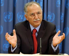 İhsanoğlu: Benden politikacı olmaz