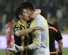 Emre Belözoğlu'na hapis cezası