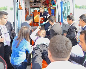 Bakan kürsüde fenalaştı