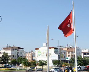 Bir bayrak provokasyonu daha!