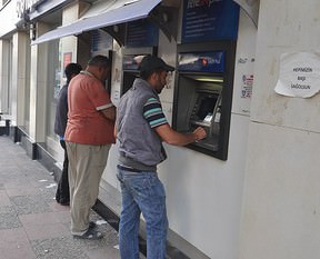 Soma'da maaşlar yattı