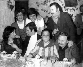 Ünlülerin görmediğiniz nostaljik fotoğrafları
