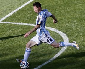 Messi yine ipten aldı