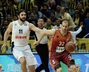 Kleiza ile yollar ayrılıyor