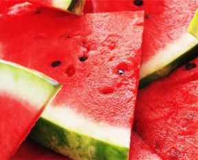 "Susuzluğunuzu gidermek için karpuz yiyin"