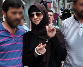 O zanlıyı çarşaf da kurtaramadı