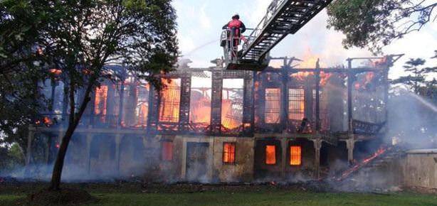 Fethi Paşa Korusu’nda yangın!