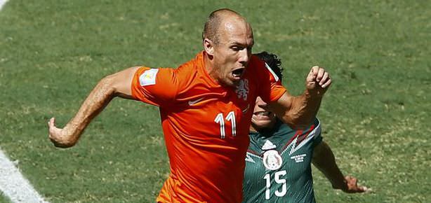 Hollanda çeyrek finalde