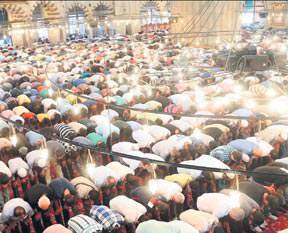 Allah katında en hayırlı amel: Vaktinde kılınan namaz