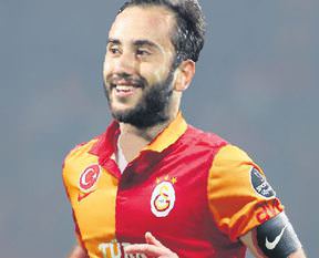 Olcan Adın imzayı attı sıra Mevlüt'te!