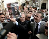 İhsanoğlu’ndan Türk Sol’lu poz