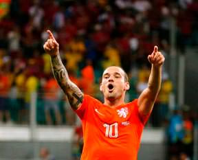 Sneijder gidiyor 3 yıldız geliyor
