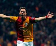 Elmander baba acısını yaşadı