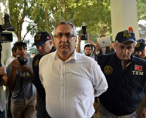 'Arkadan kelepçeleyin rezilliğinizi herkes görsün'