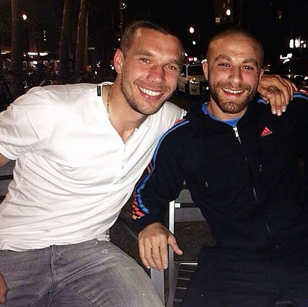 Podolski'den sürpriz paylaşım!