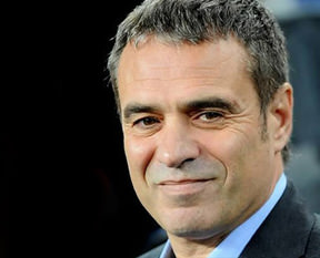 Ersun Yanal istifa etti