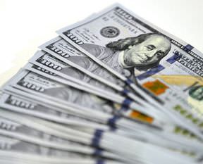 Dolar ve Euro düştü