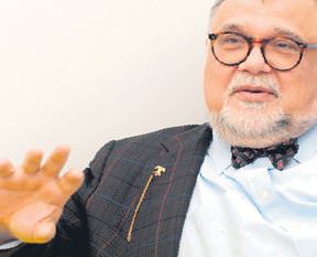 Ben sana 'profesör olamazsın' demedim