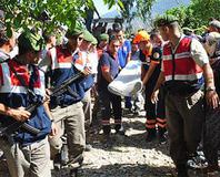 Cep telefonu için canından oldu!