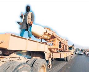 Füzeler yola çıktı