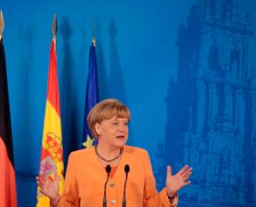 Merkel'den üç telefon