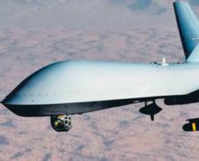 İran, İsrail uçağı düşürdü