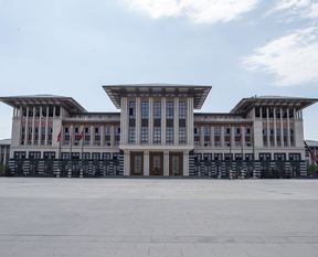 Yeni sarayın adı belli oldu