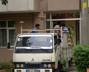 Zekeriya Öz nihayet lojmanı boşalttı
