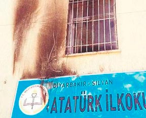 PKK'dan 8 okula bombalı saldırı