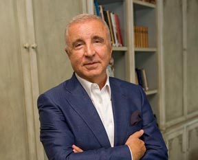 Yönetimi defterden sildi