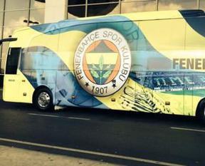 Trabzon’da F.Bahçe otobüsüne saldırı!