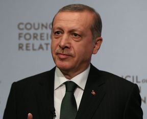 Gülen için kırmızı bülten çıkabilir