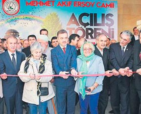 Mehmet Akif Ersoy'a vefa