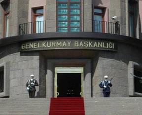 Hakkari’de Türk bayrağı yakıldı