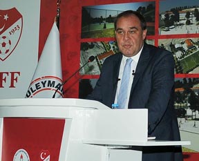 Demirören'den bombalar!