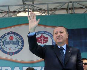 Hainlere rest çekti