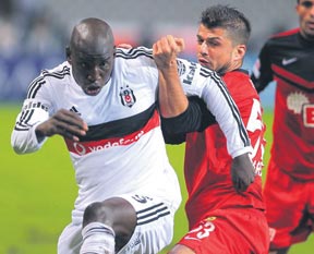 Demba Ba'dan sevindirici haber